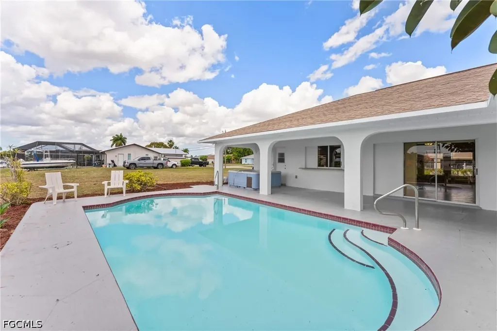 1422 SE 15th Terrace Cape Coral FL 33990