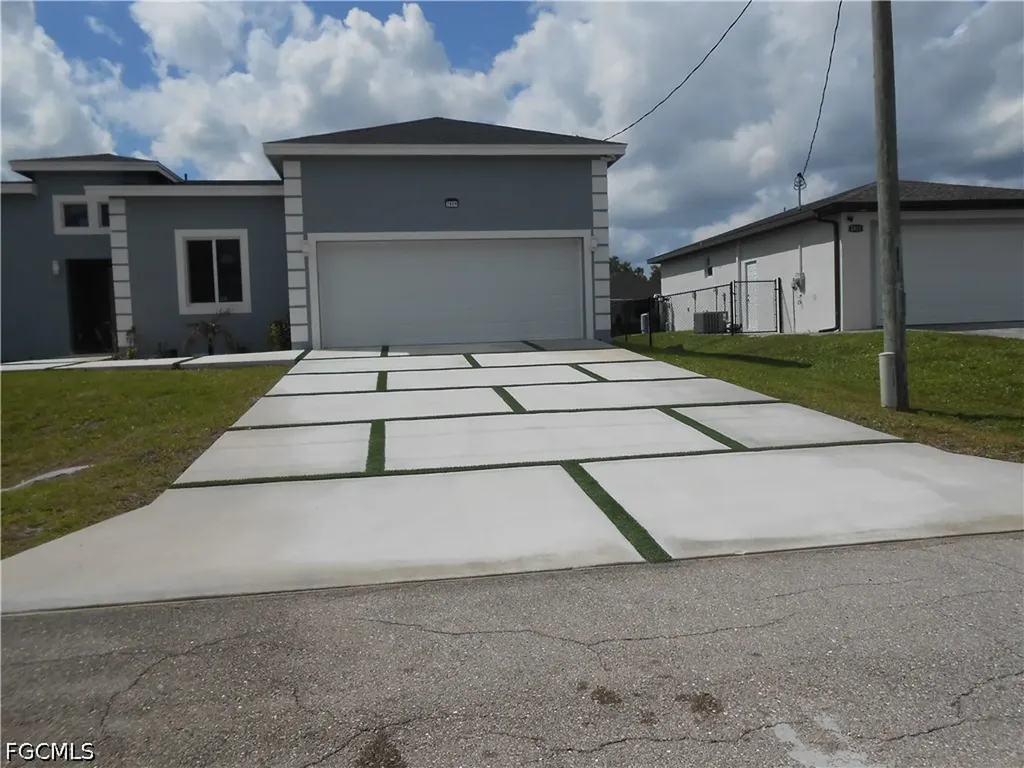 2809 55th Street W Lehigh Acres FL 33971