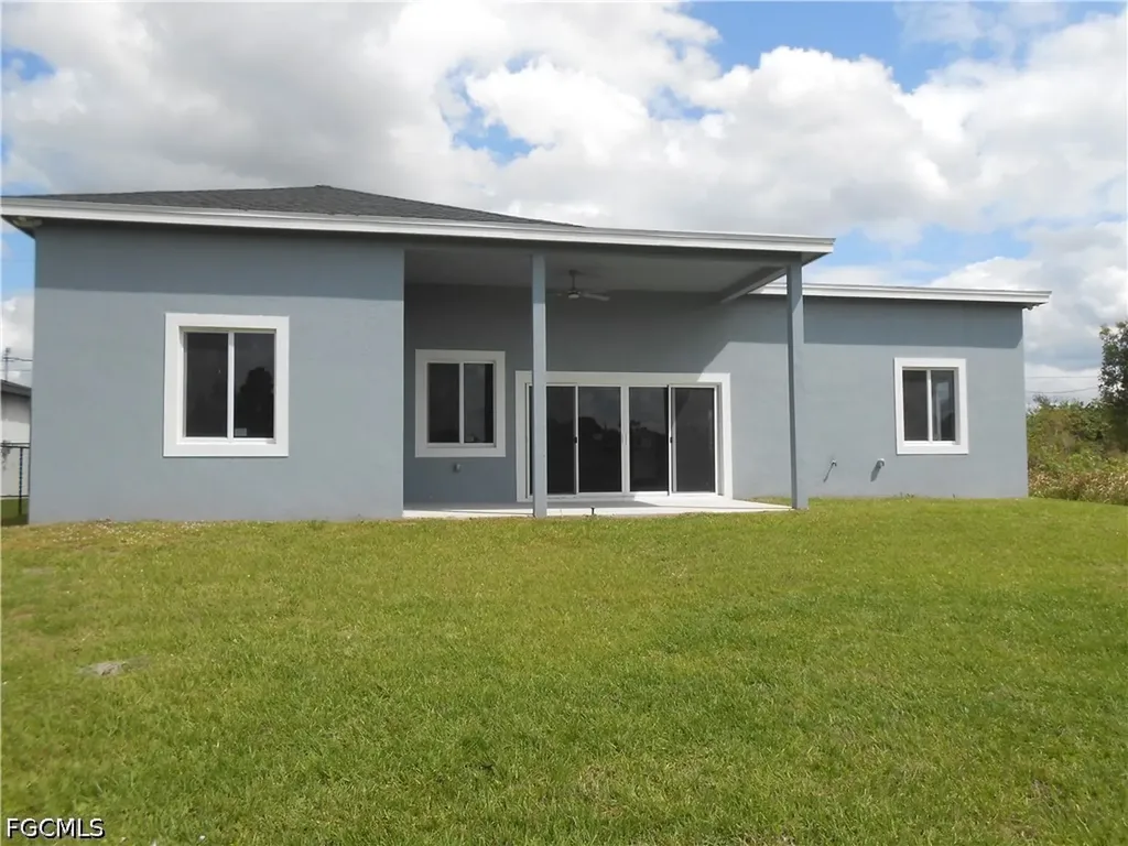 2809 55th Street W Lehigh Acres FL 33971