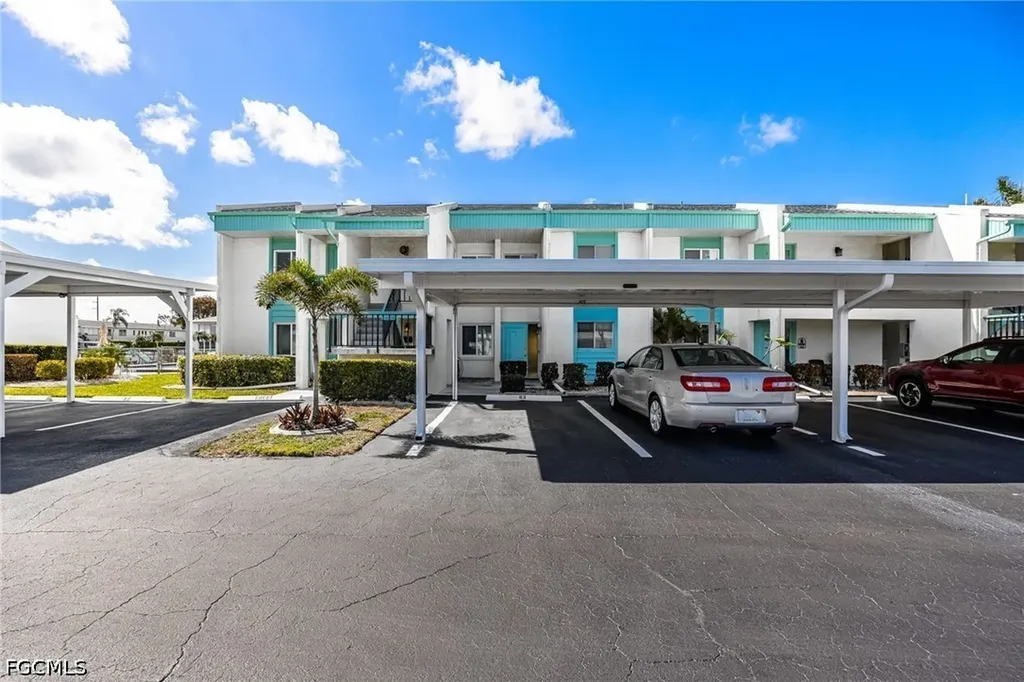 1322 SE 40th Street Cape Coral FL 33904