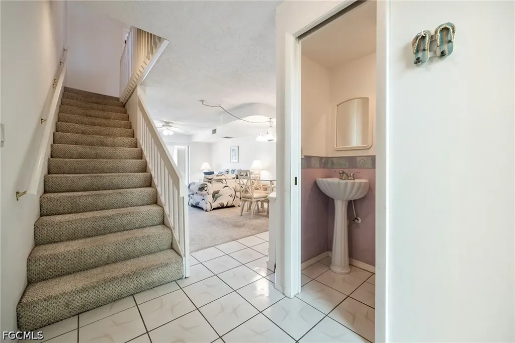 1322 SE 40th Street Cape Coral FL 33904