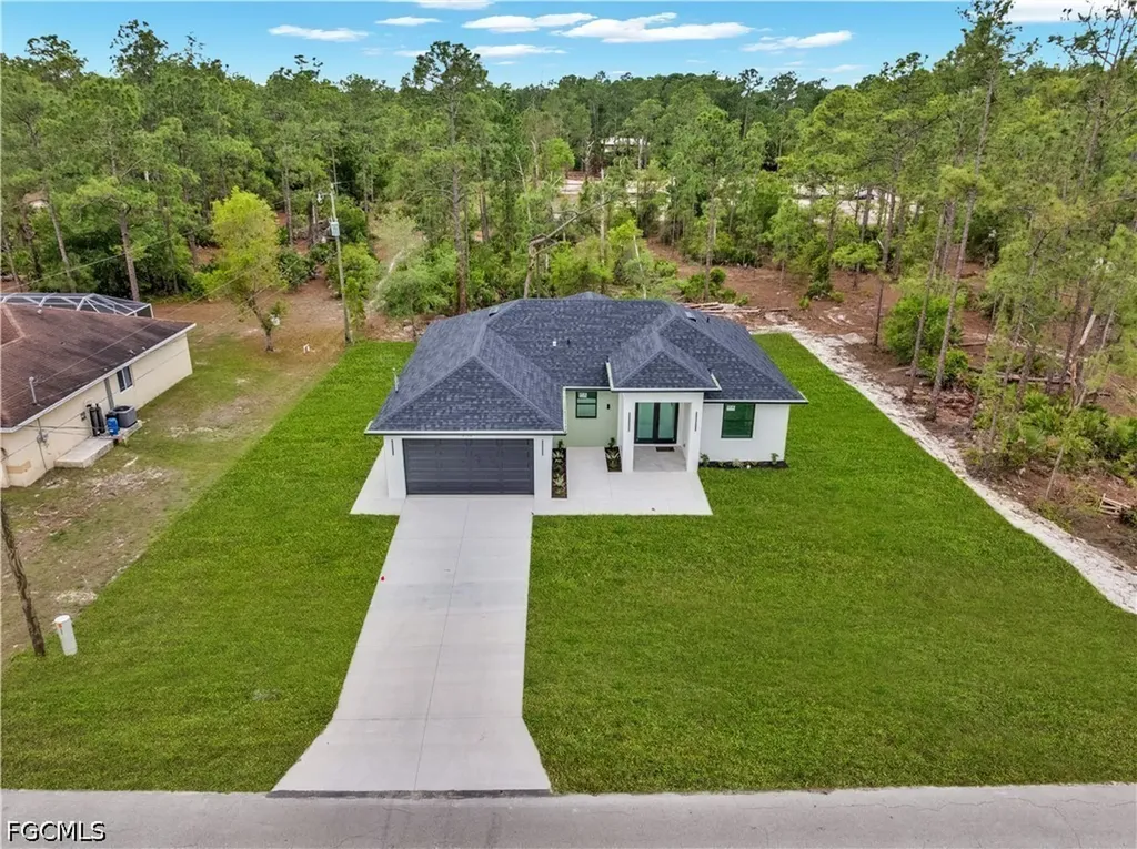 2102 E 13th Street Lehigh Acres FL 33972