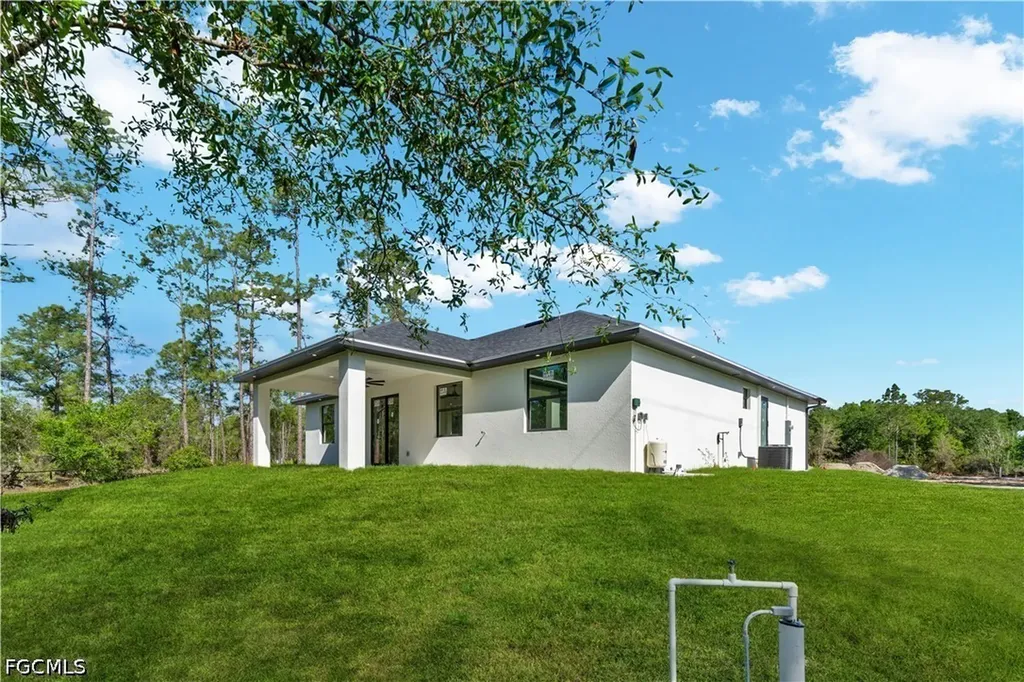 2102 E 13th Street Lehigh Acres FL 33972