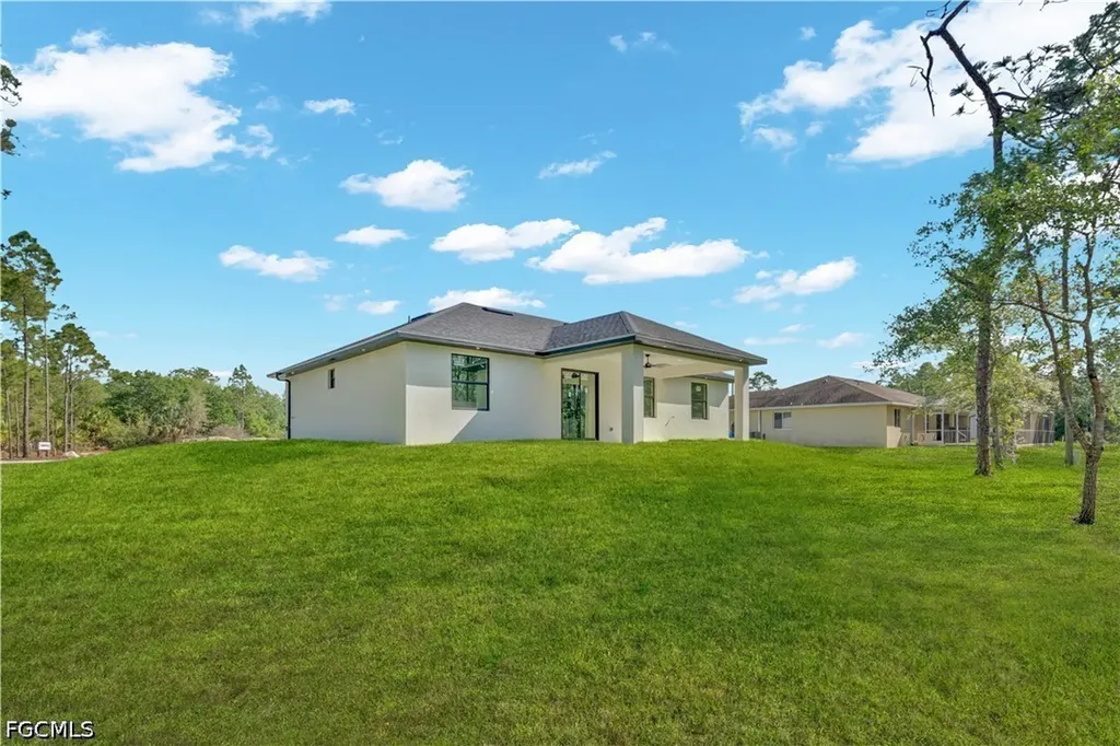 2102 E 13th Street Lehigh Acres FL 33972