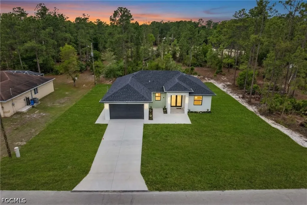 2102 E 13th Street Lehigh Acres FL 33972