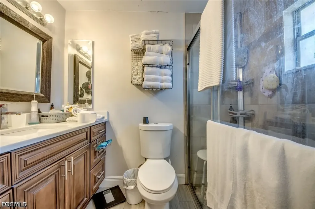 912 SE 24th Avenue Cape Coral FL 33990