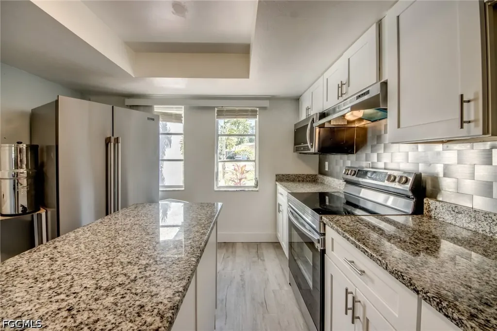 912 SE 24th Avenue Cape Coral FL 33990