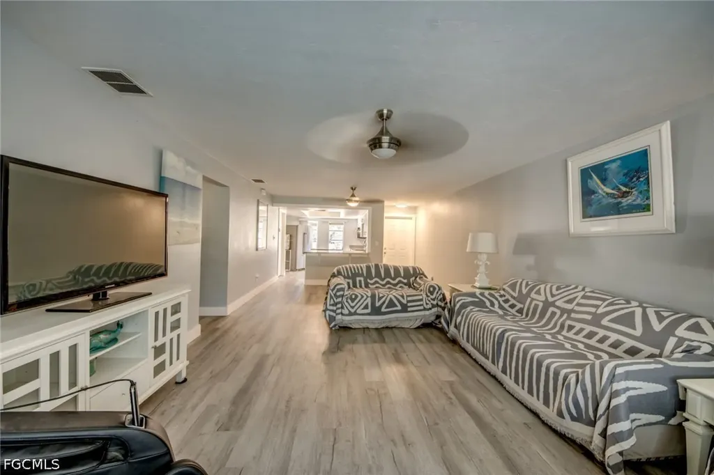 912 SE 24th Avenue Cape Coral FL 33990