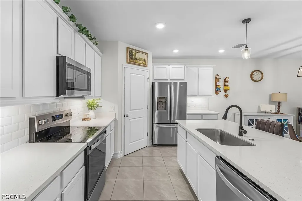 3128 Cozumel Court Cape Coral FL 33909