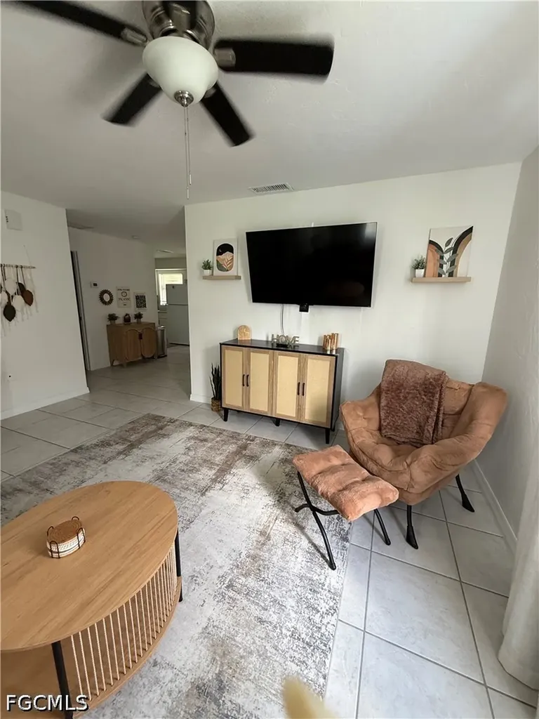 525 SE Van Loon Terrace Cape Coral FL 33990