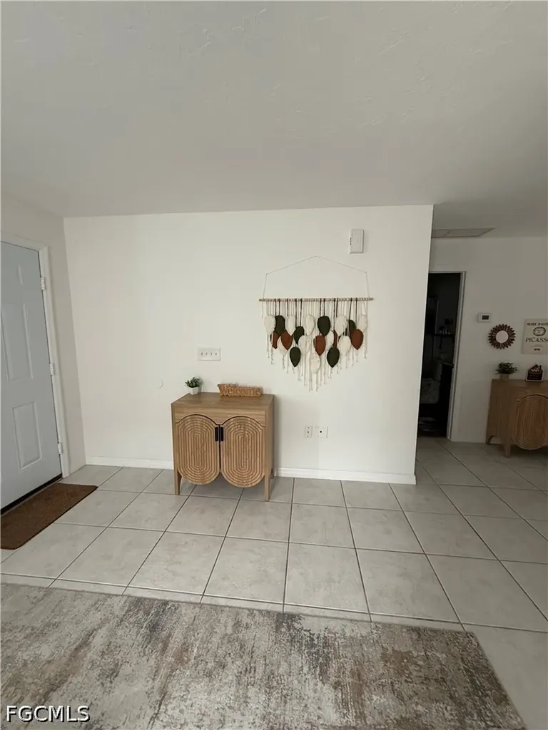525 SE Van Loon Terrace Cape Coral FL 33990