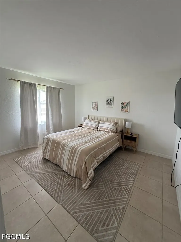 525 SE Van Loon Terrace Cape Coral FL 33990