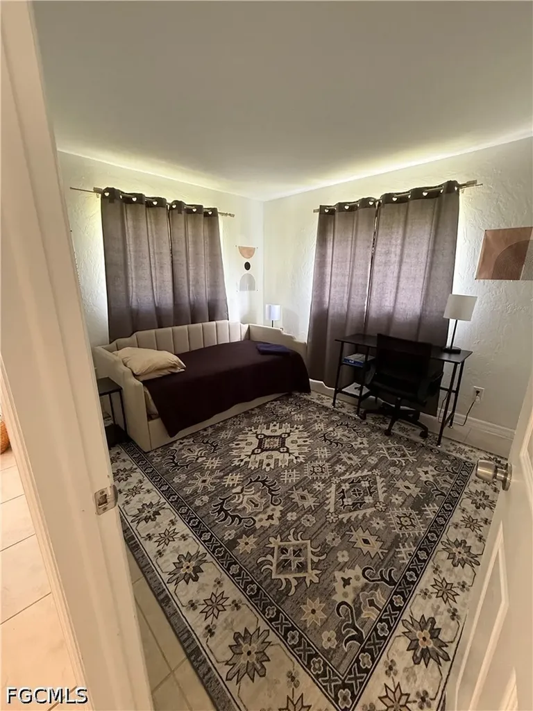 525 SE Van Loon Terrace Cape Coral FL 33990