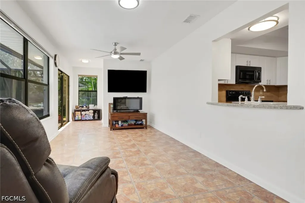 1436 SE 17th Terrace Cape Coral FL 33990