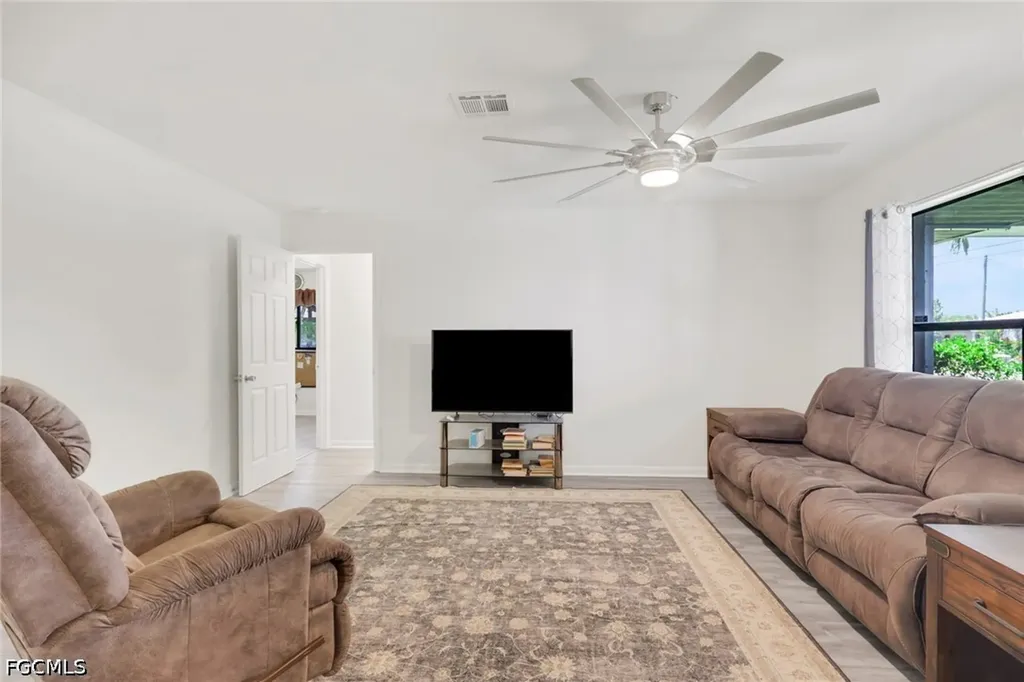 1436 SE 17th Terrace Cape Coral FL 33990