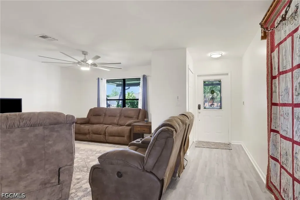 1436 SE 17th Terrace Cape Coral FL 33990