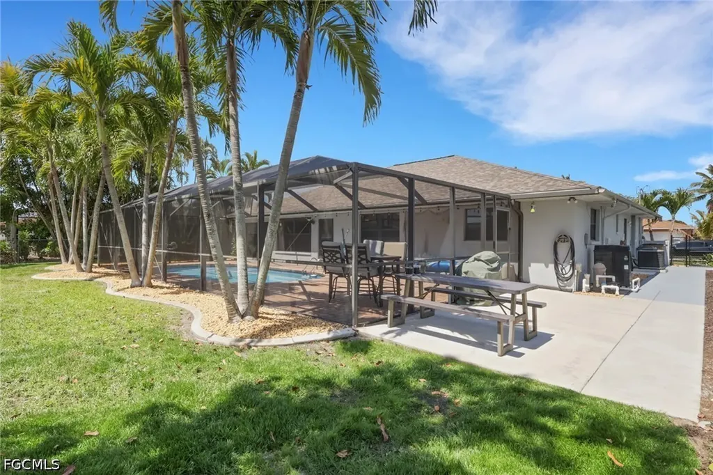 1436 SE 17th Terrace Cape Coral FL 33990