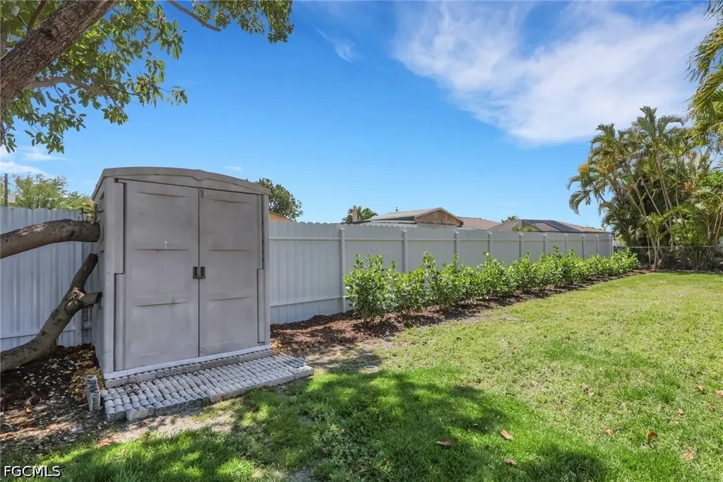 1436 SE 17th Terrace Cape Coral FL 33990