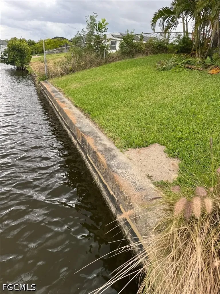 1437 SE 21st Lane Cape Coral FL 33990