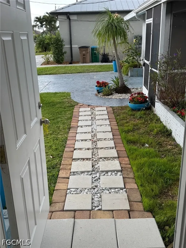 1437 SE 21st Lane Cape Coral FL 33990