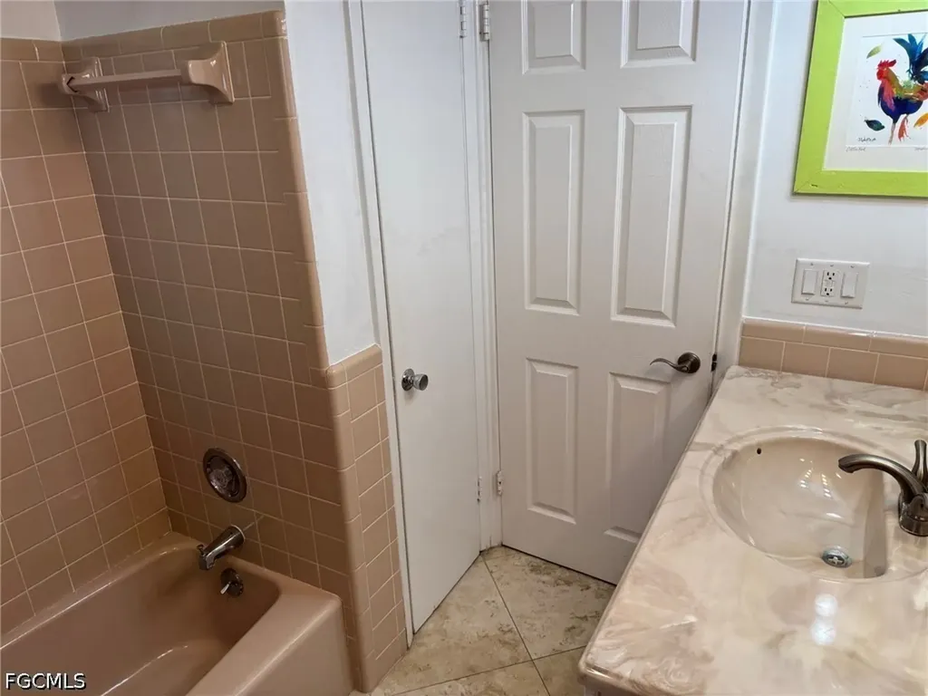 1437 SE 21st Lane Cape Coral FL 33990