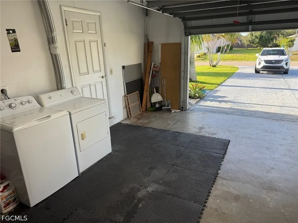 1437 SE 21st Lane Cape Coral FL 33990