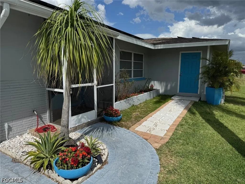 1437 SE 21st Lane Cape Coral FL 33990