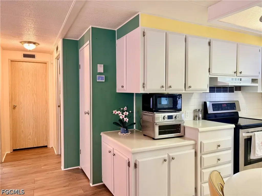 2787 Breezewood Drive North Fort Myers FL 33917