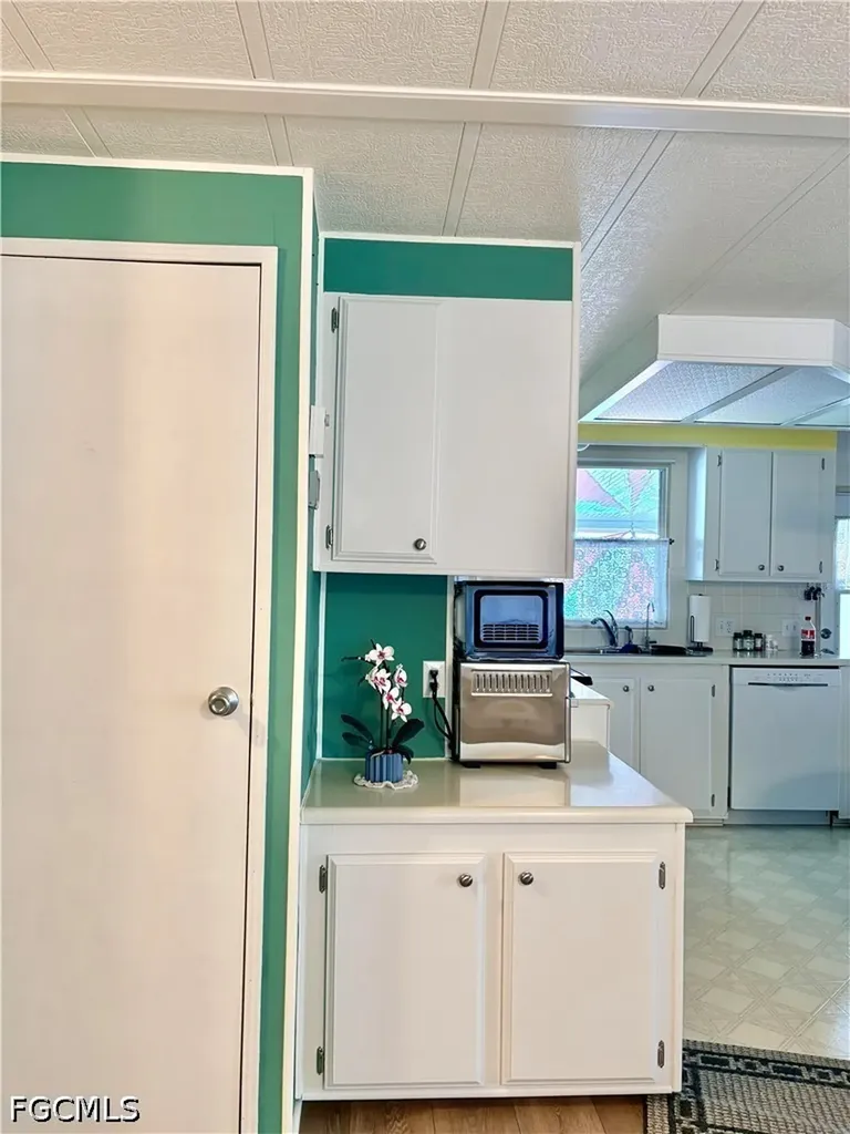 2787 Breezewood Drive North Fort Myers FL 33917