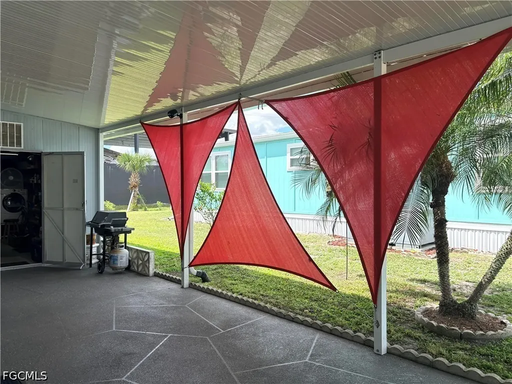 2787 Breezewood Drive North Fort Myers FL 33917