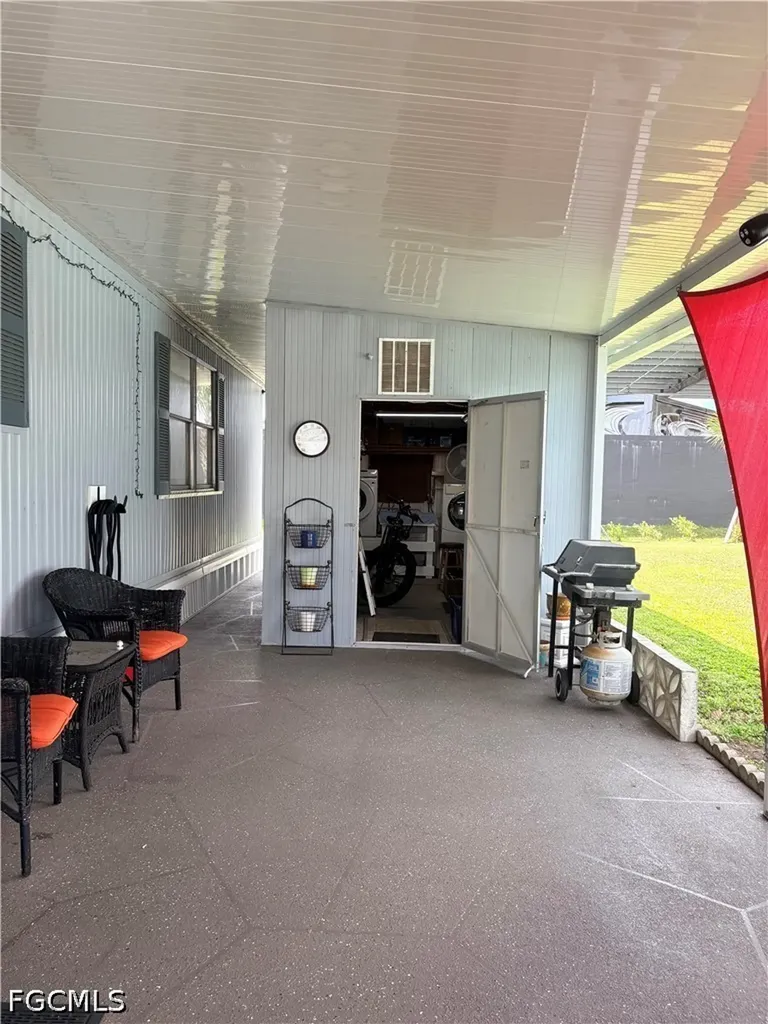 2787 Breezewood Drive North Fort Myers FL 33917