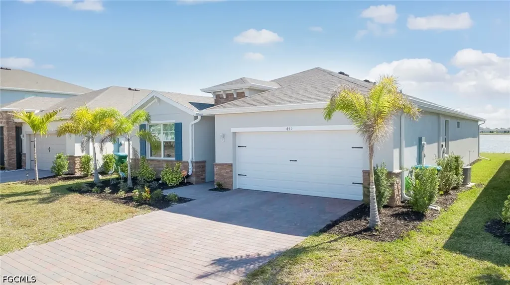 451 Spring Hill Lake Loop Cape Coral FL 33993