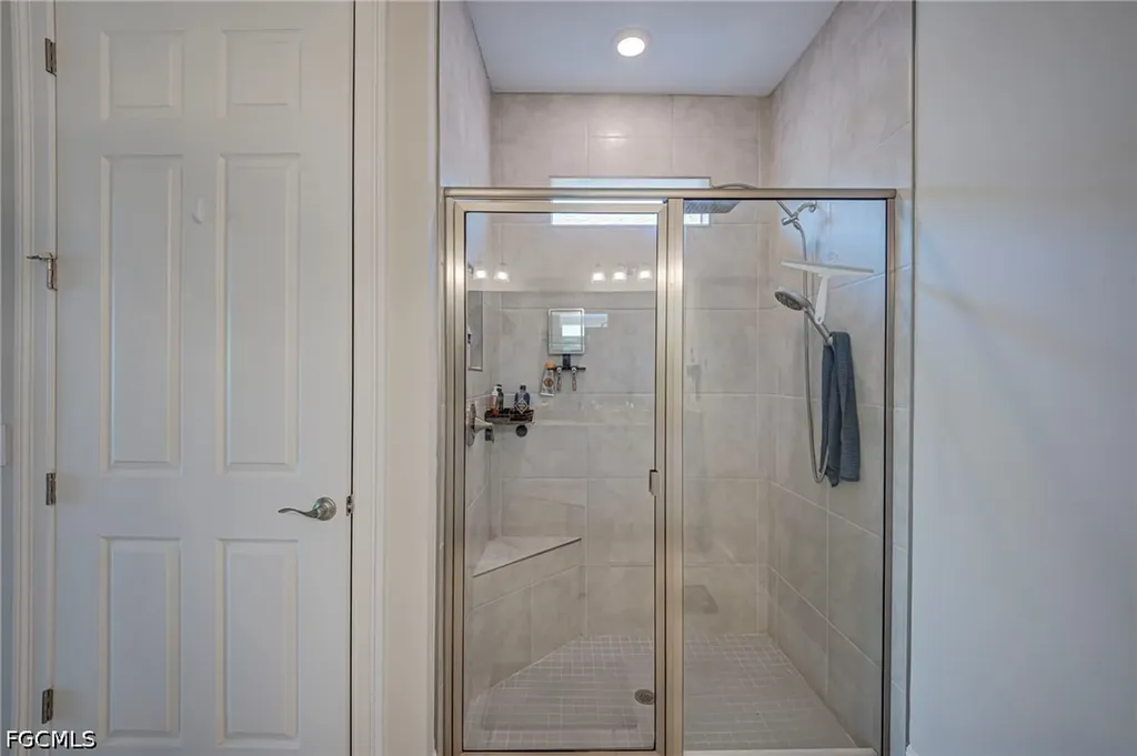 451 Spring Hill Lake Loop Cape Coral FL 33993