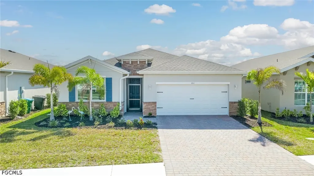 451 Spring Hill Lake Loop Cape Coral FL 33993