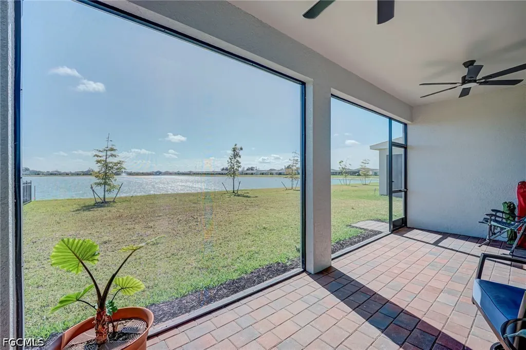 451 Spring Hill Lake Loop Cape Coral FL 33993