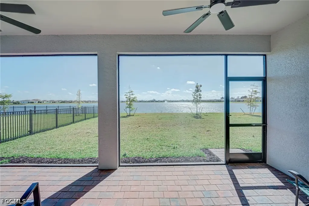 451 Spring Hill Lake Loop Cape Coral FL 33993