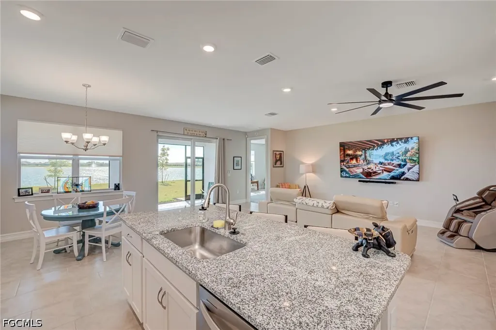 451 Spring Hill Lake Loop Cape Coral FL 33993