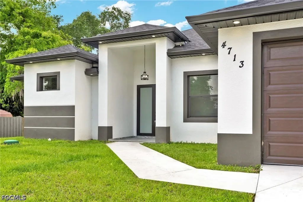 4713 4th Street W Lehigh Acres FL 33971