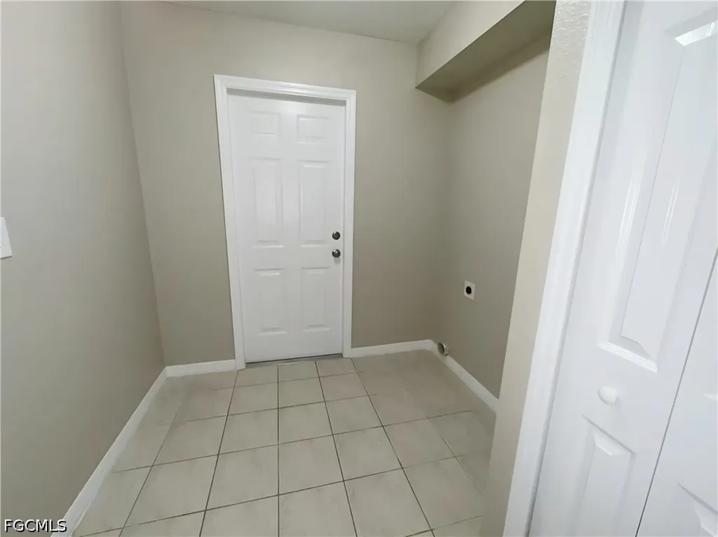 4609 SW 9th Avenue Cape Coral FL 33914