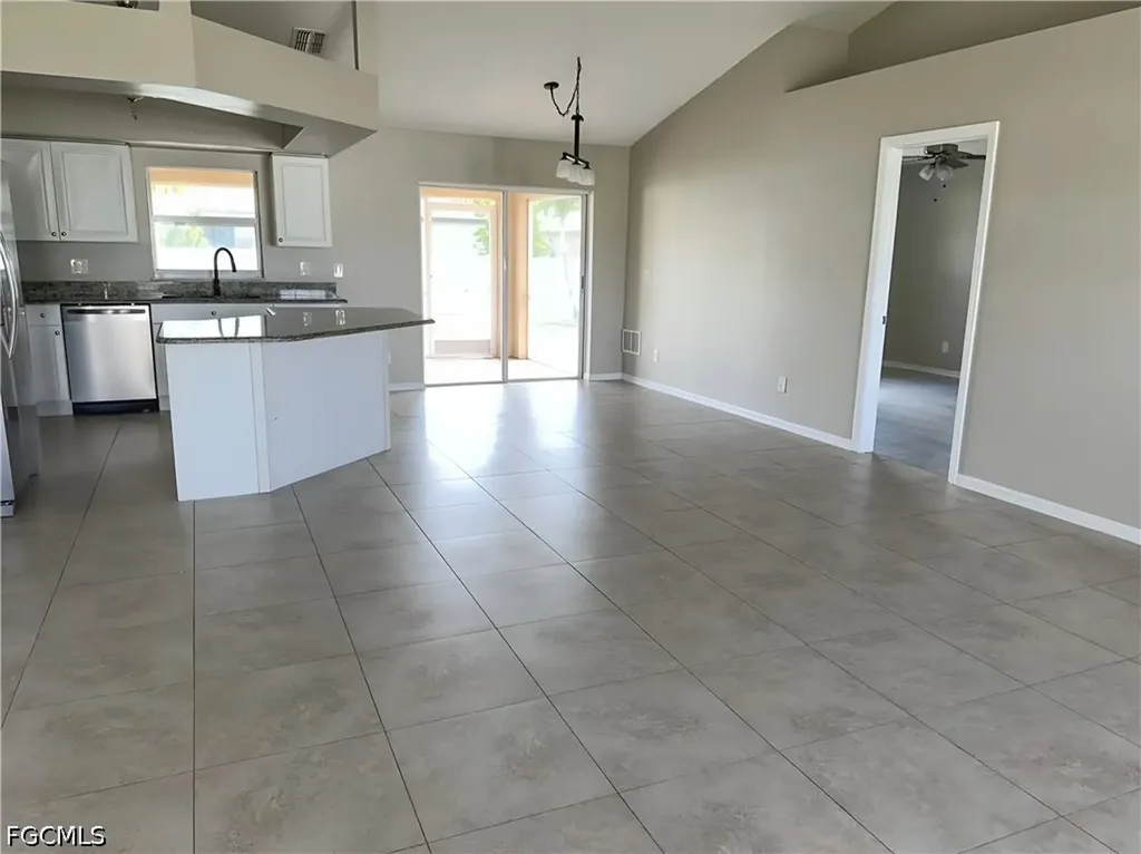 4609 SW 9th Avenue Cape Coral FL 33914