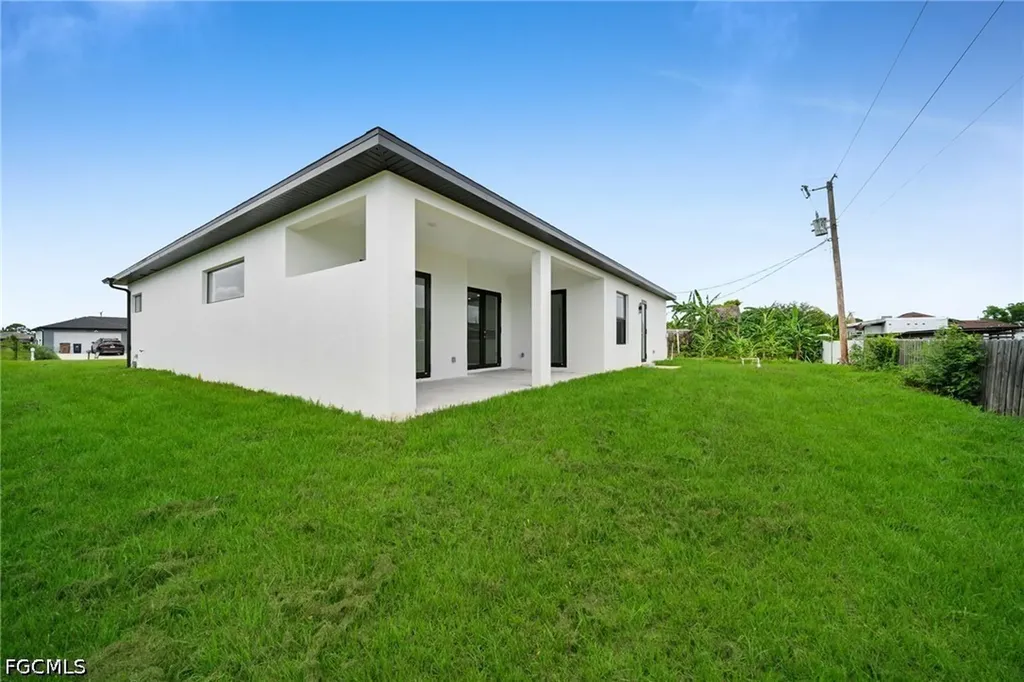 3316 7th Street SW Lehigh Acres FL 33976