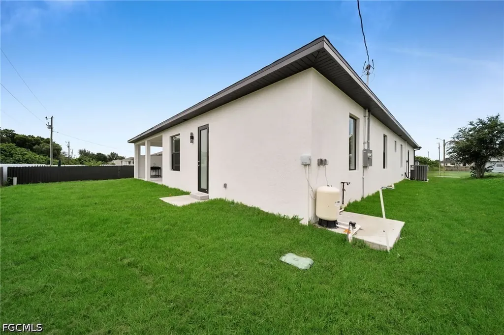 3316 7th Street SW Lehigh Acres FL 33976