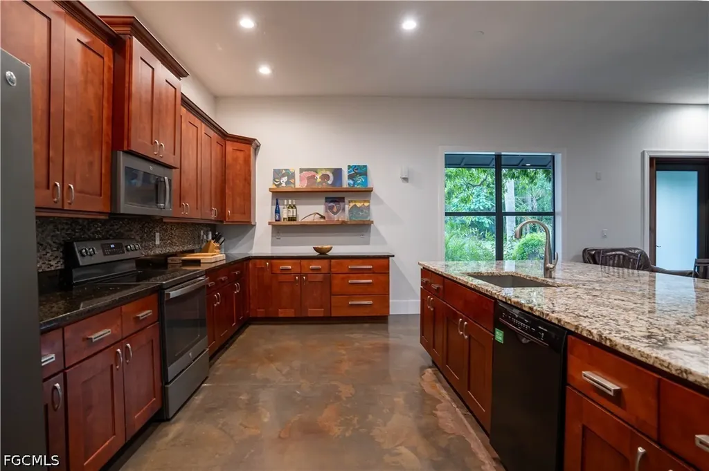 1561 Lynwood Avenue Fort Myers FL 33901