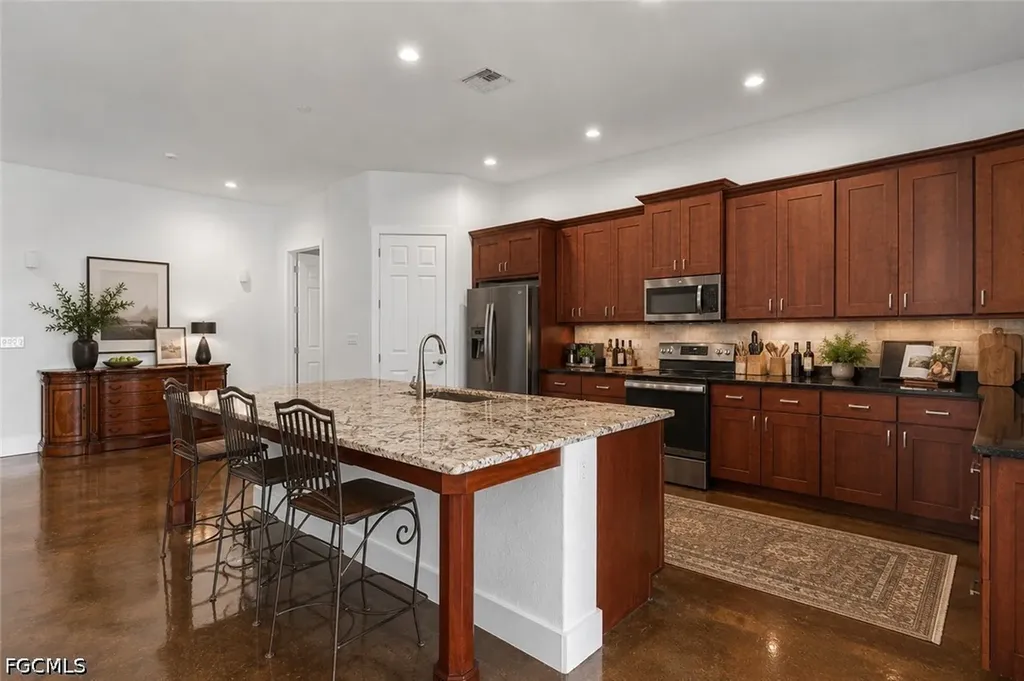 1561 Lynwood Avenue Fort Myers FL 33901