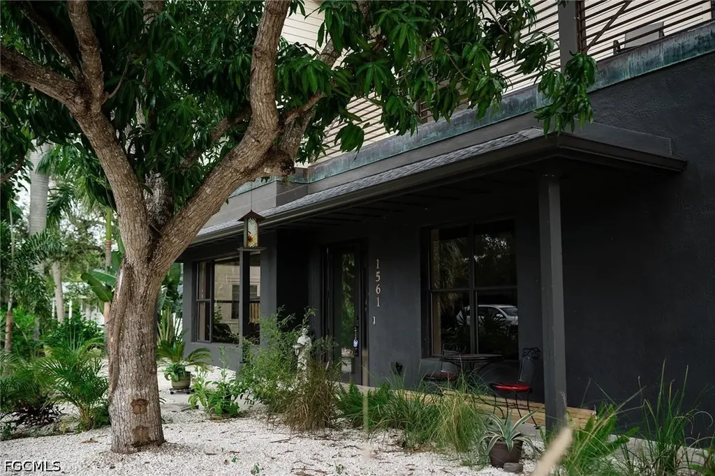1561 Lynwood Avenue Fort Myers FL 33901
