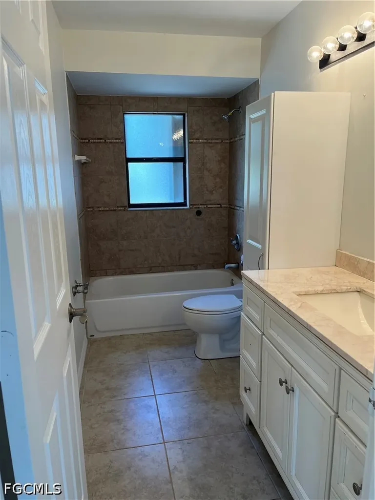 321 Trafalgar Parkway Cape Coral FL 33991