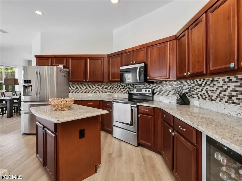 2301 SW 21st Avenue Cape Coral FL 33991