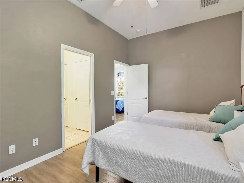 2301 SW 21st Avenue Cape Coral FL 33991