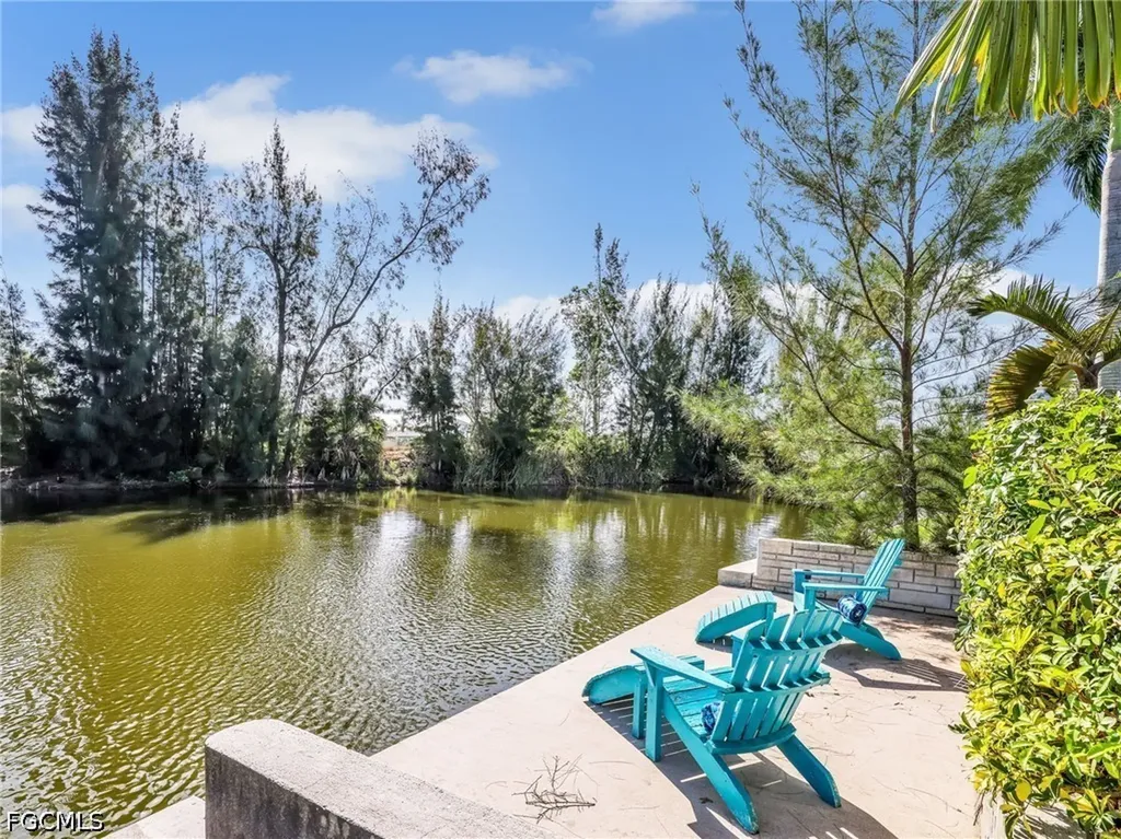 2301 SW 21st Avenue Cape Coral FL 33991