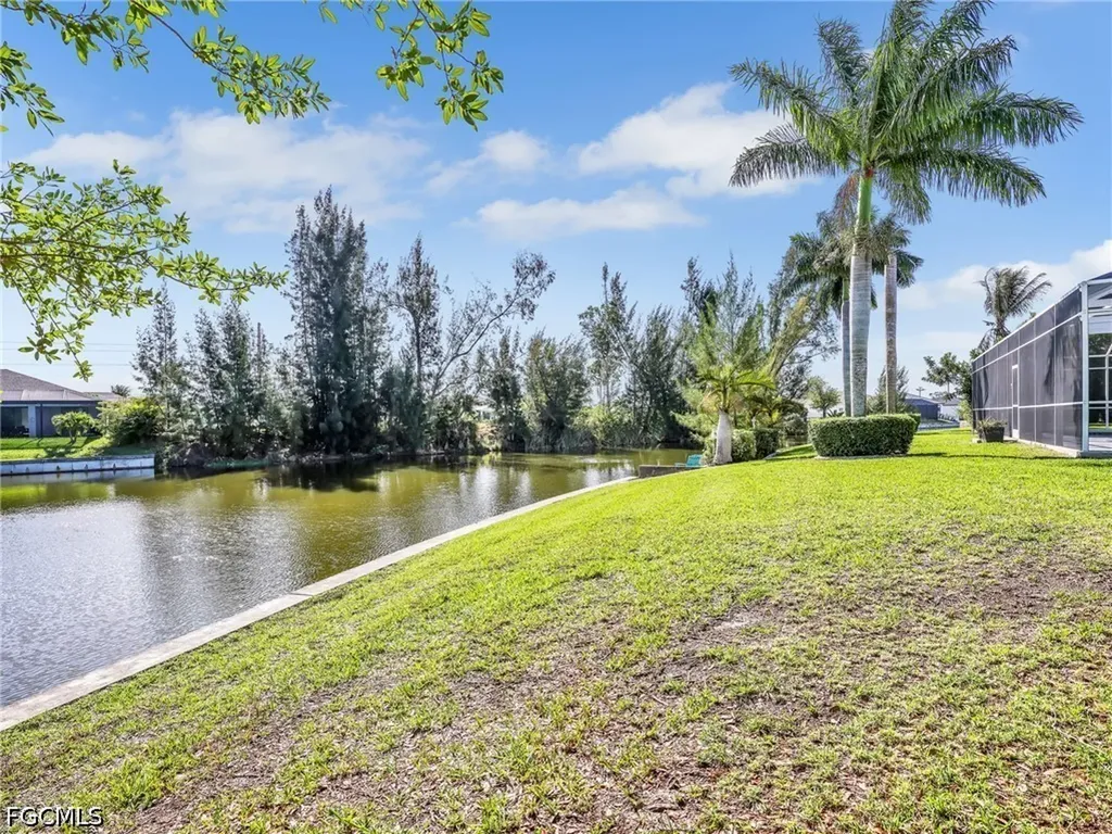 2301 SW 21st Avenue Cape Coral FL 33991